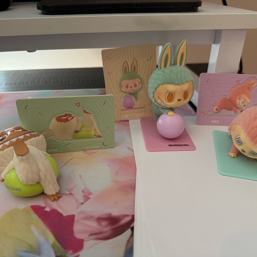 Pop mart lazy yoga set of 3 no box all cards included 100% authentic.